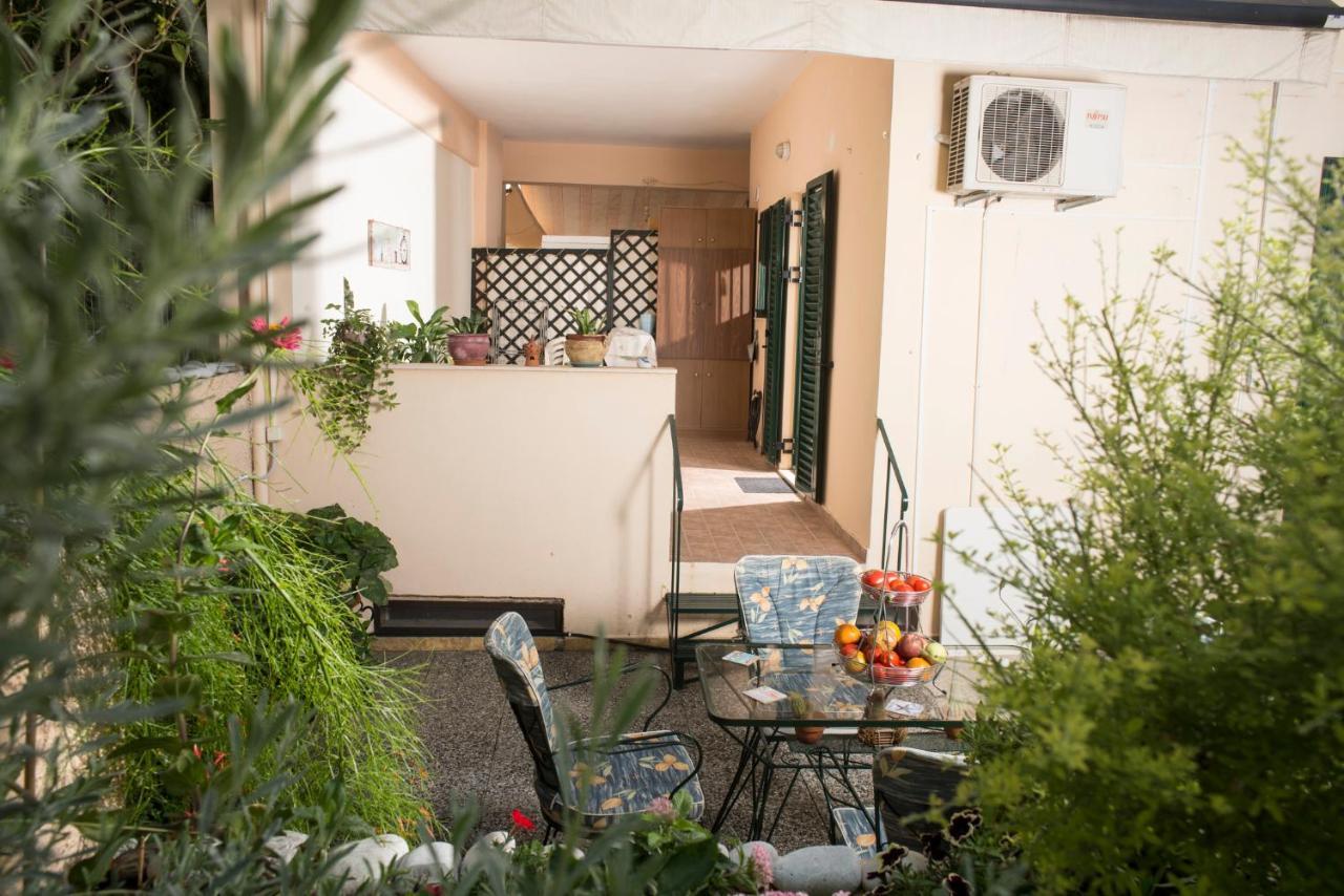 Maisonette With Garden In The Heart Of The Historical Kalamata Center Exterior photo